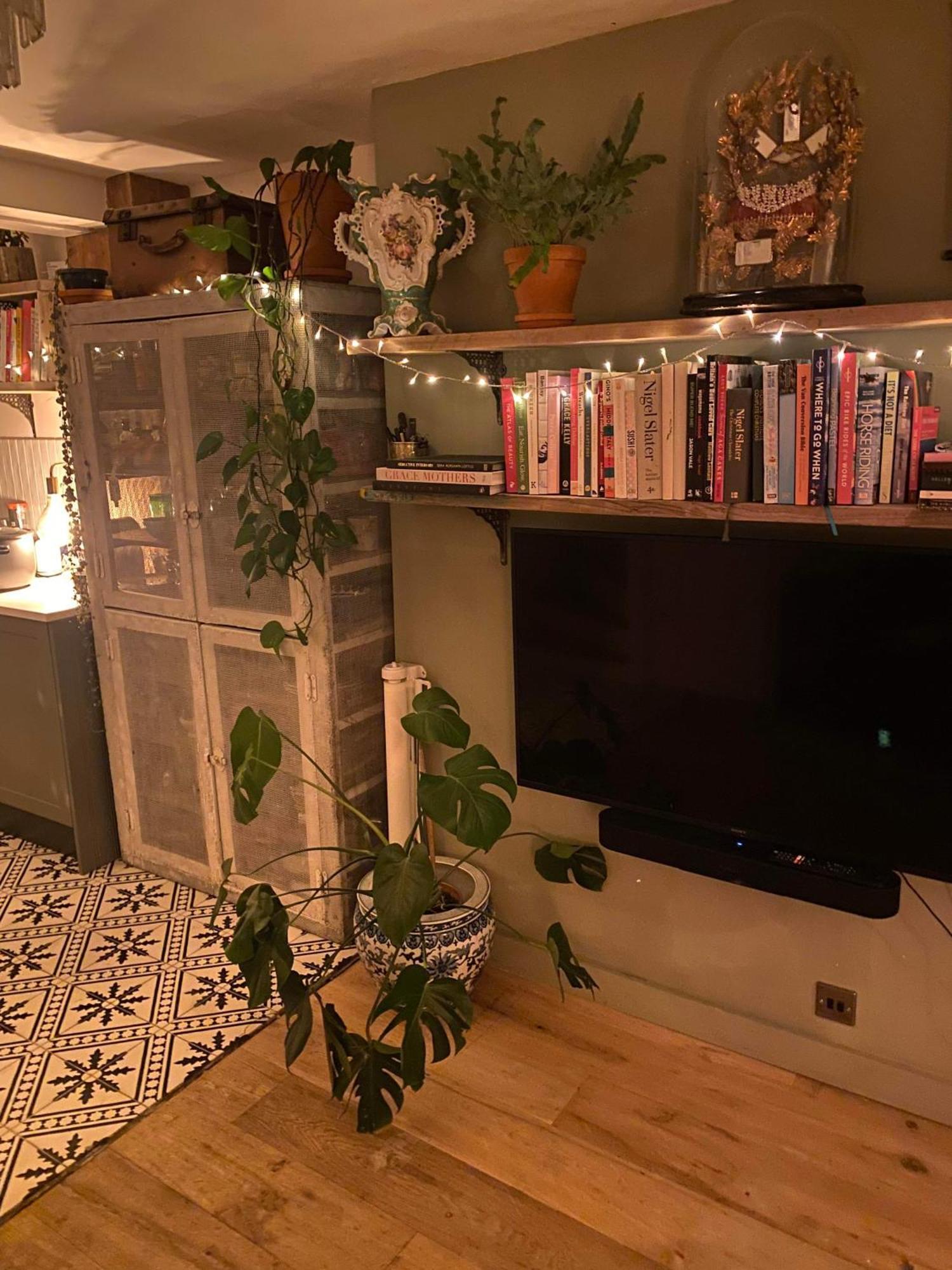 קרייסטצ'רץ' Stylish & Cosy Boutique Townhouse 1 Bedroom, 1 Sofa Bed - Sleeps 4 מראה חיצוני תמונה